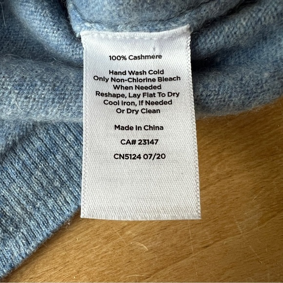 TALBOTS SWEATER SZ S CASHMERE LUXURY CREWNECK BUTTON CUFF OFFICE MINIMALIST SOFT - Picture 10 of 10